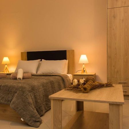 Central Luxury Studio Corinth Buitenkant foto