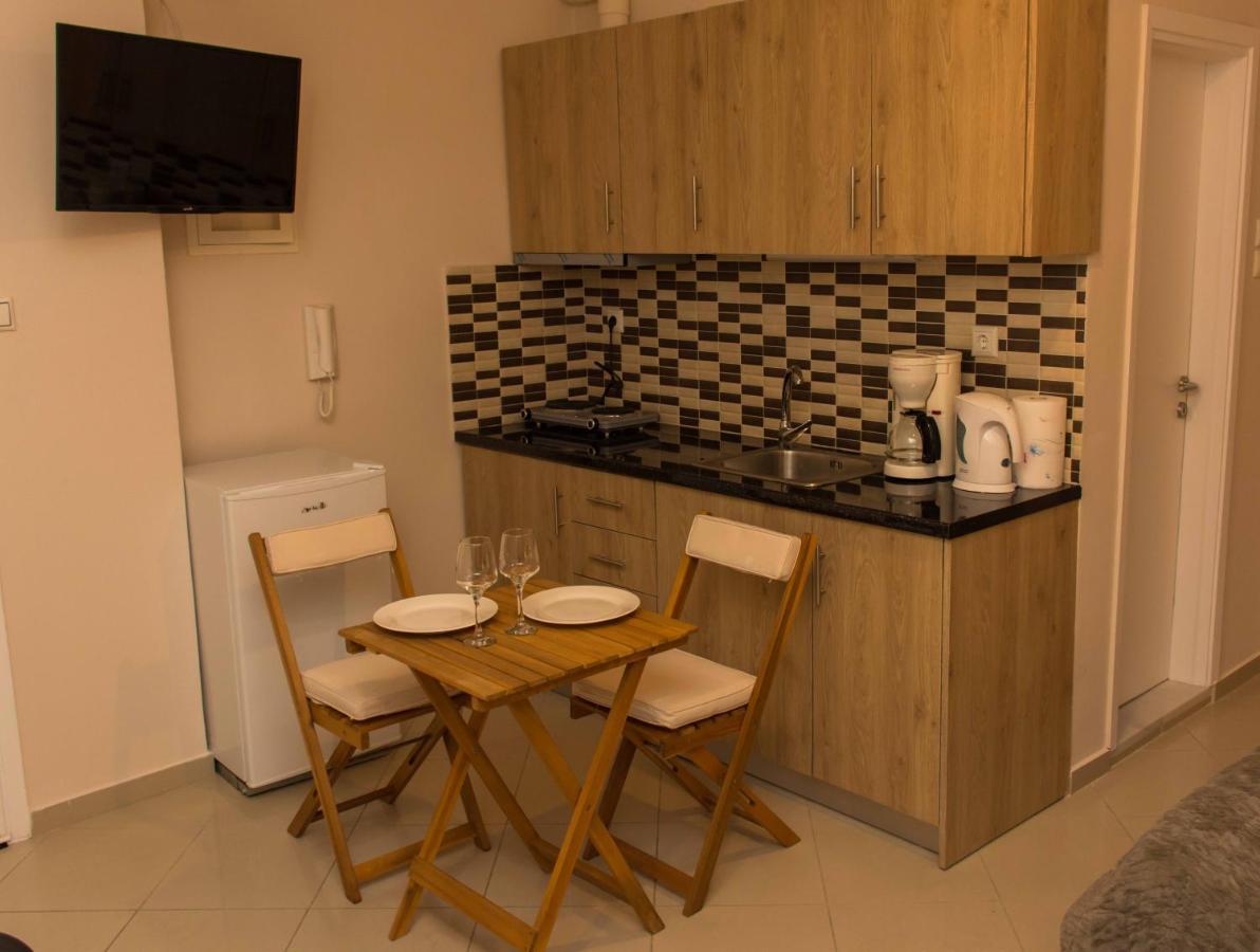 Central Luxury Studio Corinth Buitenkant foto