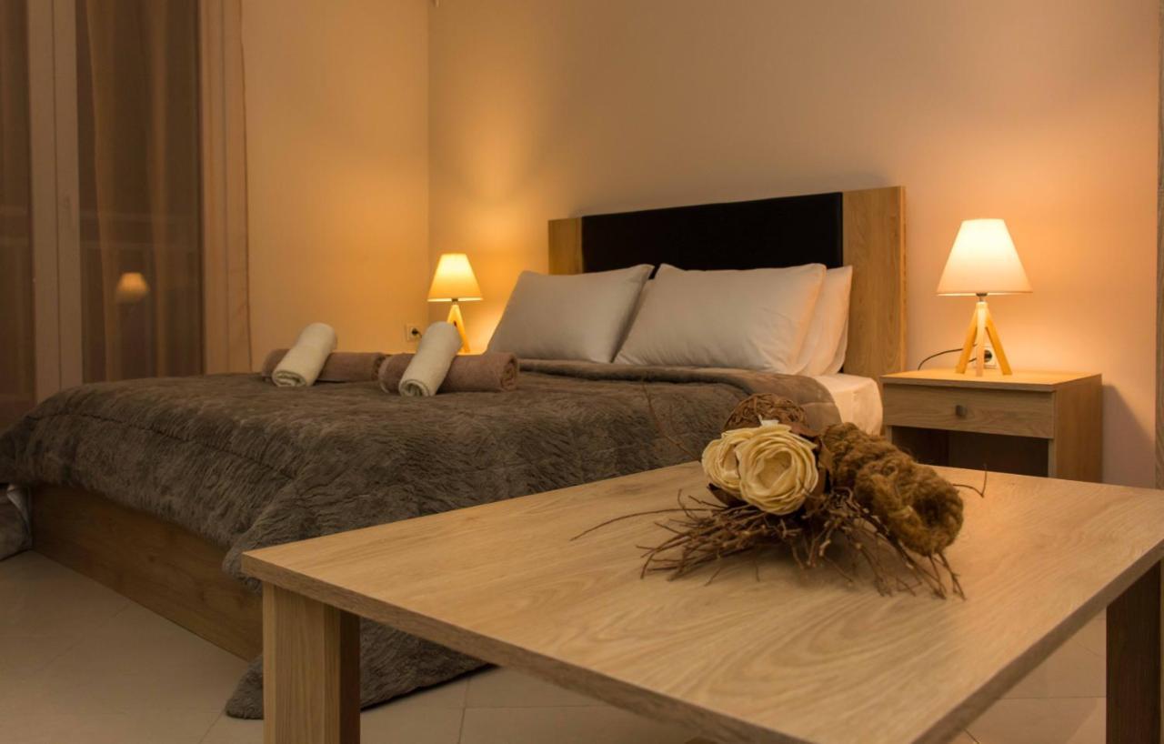 Central Luxury Studio Corinth Buitenkant foto