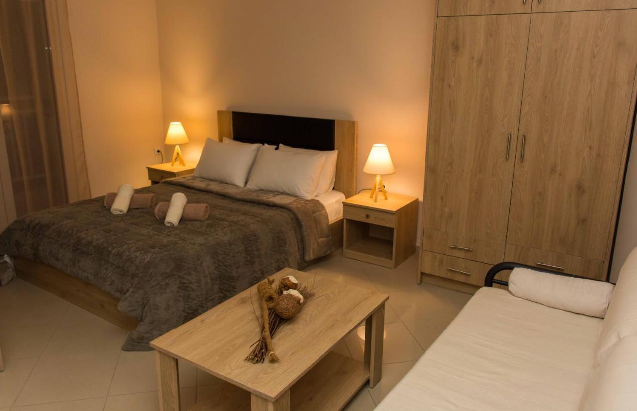 Central Luxury Studio Corinth Buitenkant foto